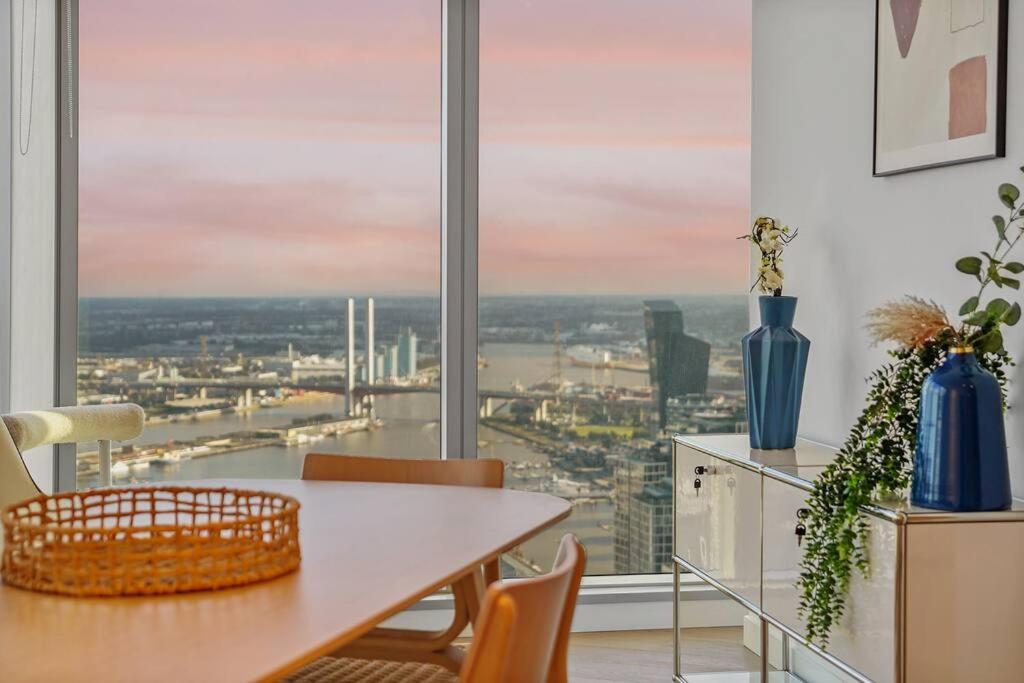 Apartment Irresistible Sunlit With Harbour And Bay View 3b2b1c Melbourne