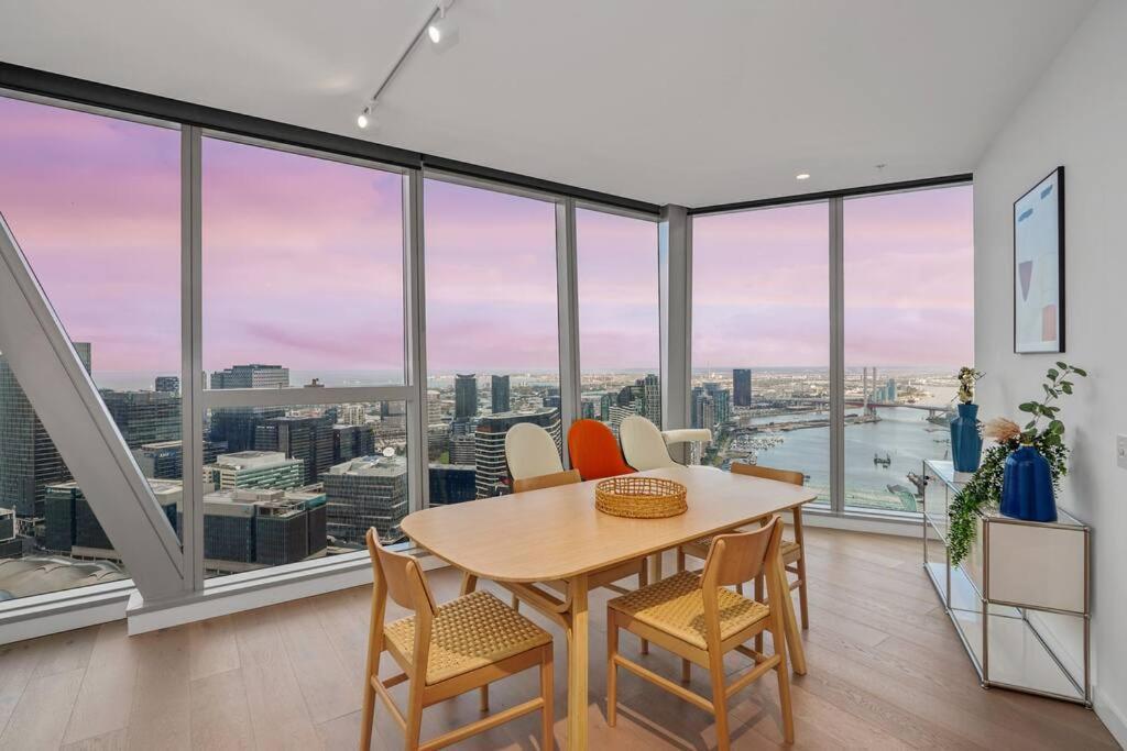 Irresistible Sunlit With Harbour And Bay View 3b2b1c Apartment *