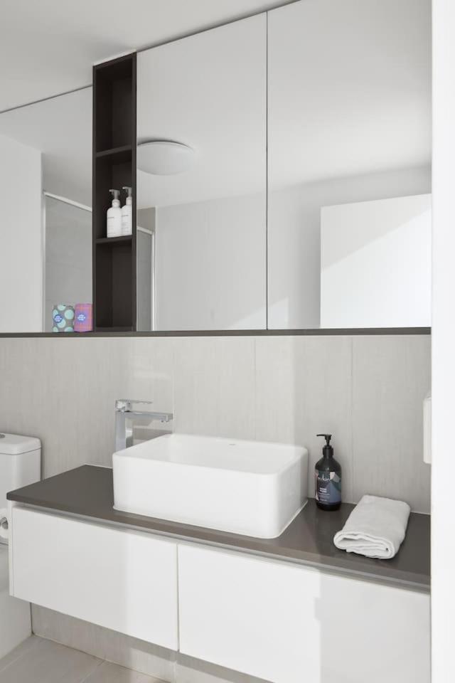 Apartment Northside Rendezvous - A Stylish Couples' Hideaway Melbourne