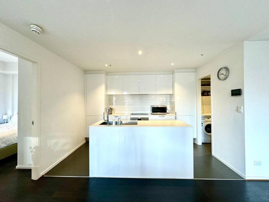 Cbd Comfy 2bedder Walking Distance To Crowncomplex Apartment