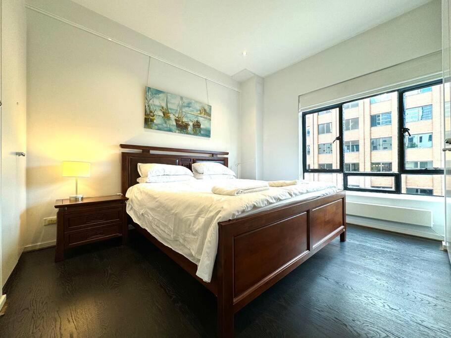 Cbd Comfy 2bedder Walking Distance To Crowncomplex