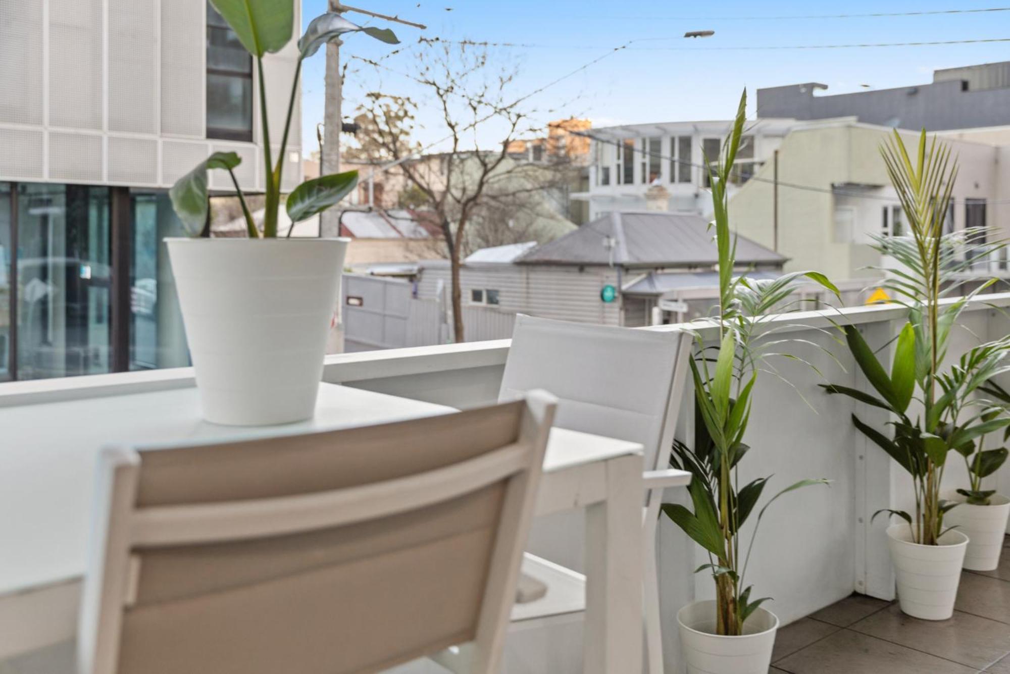 Sleek South Yarra 2-bed With Alfresco Dining Melbourne