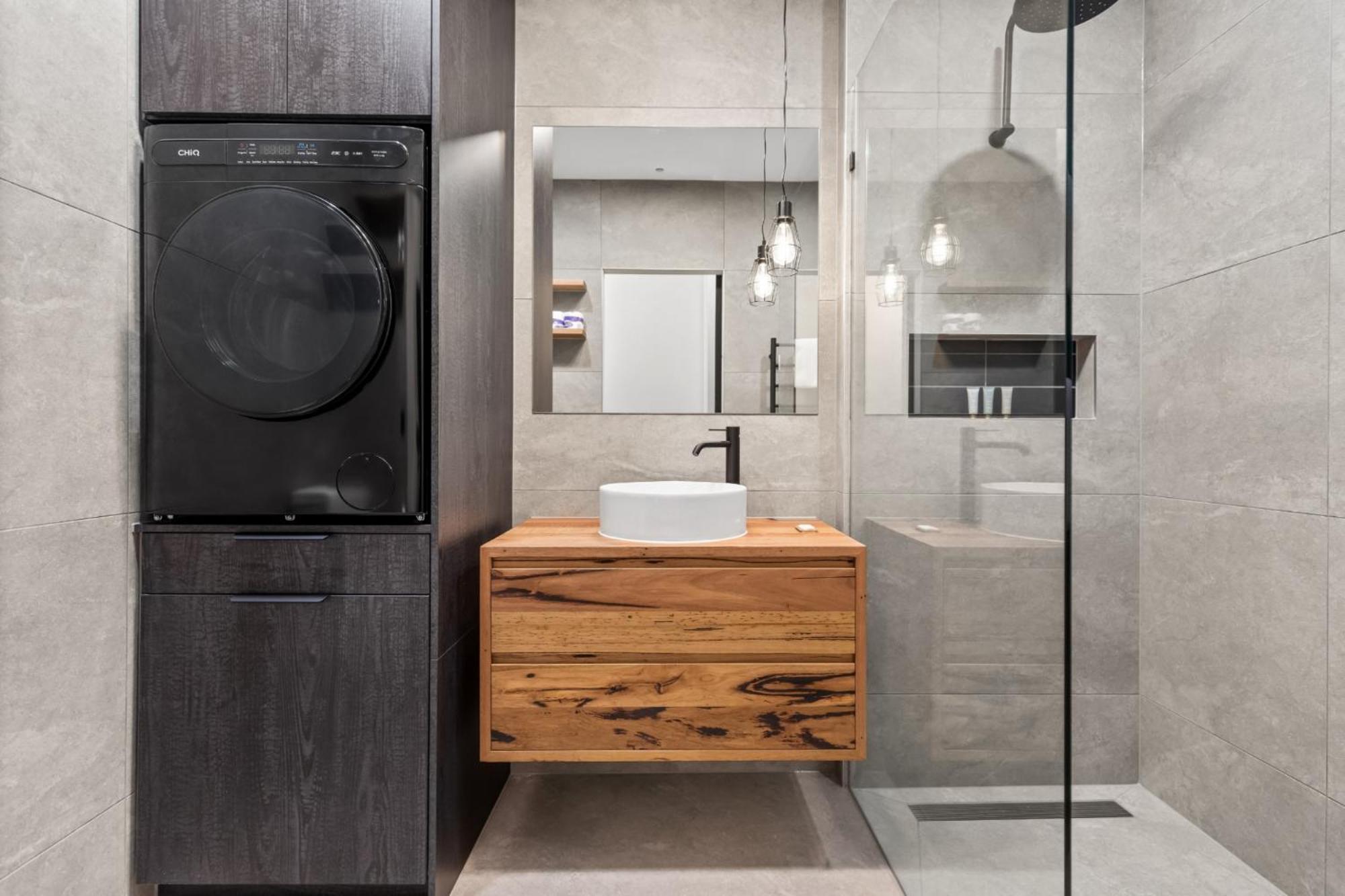 Apartment 1-bed Warehouse Conversion In Cbd Melbourne