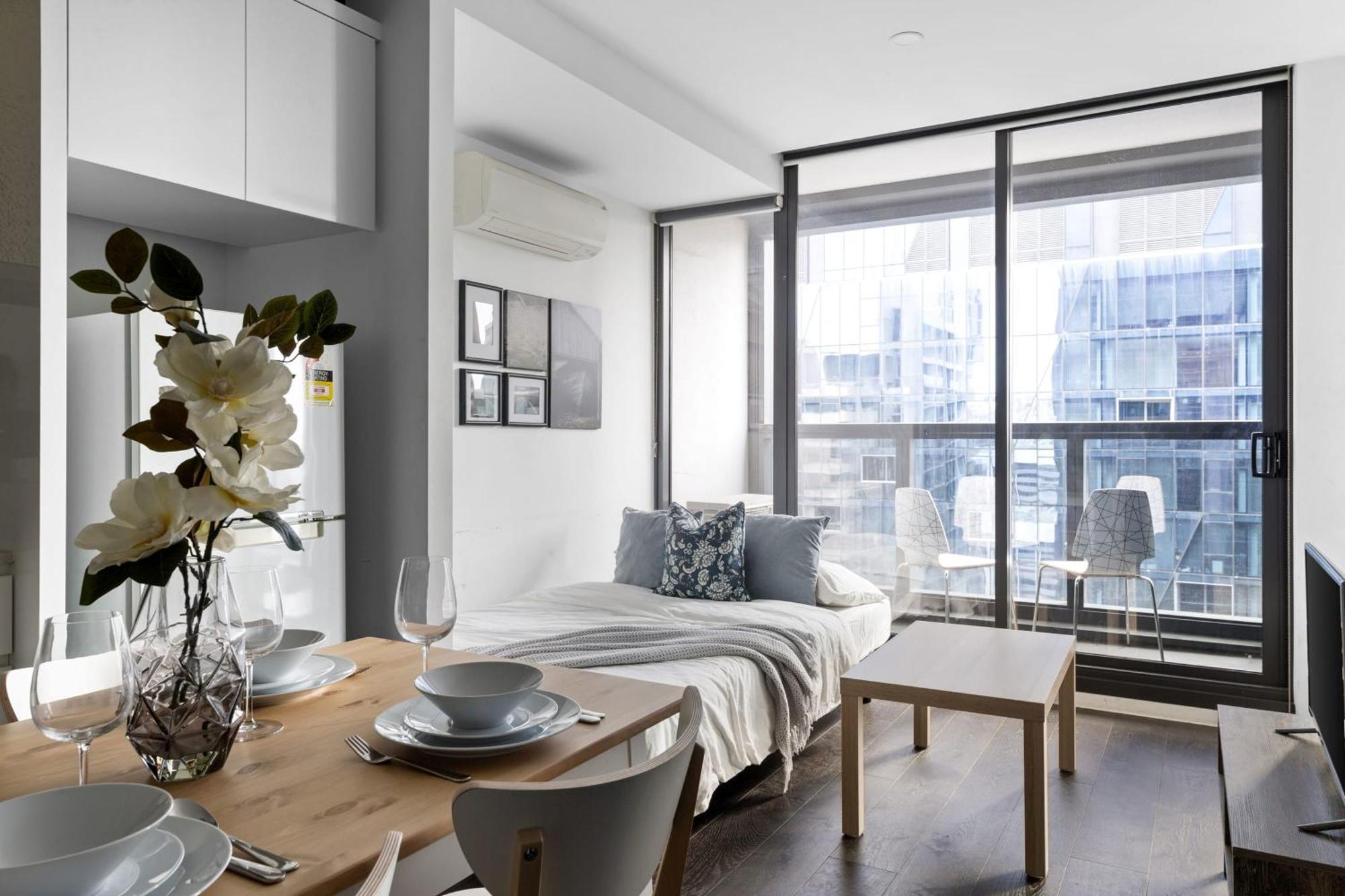 A Stylish 2br Next To Southern Cross With Views * Melbourne