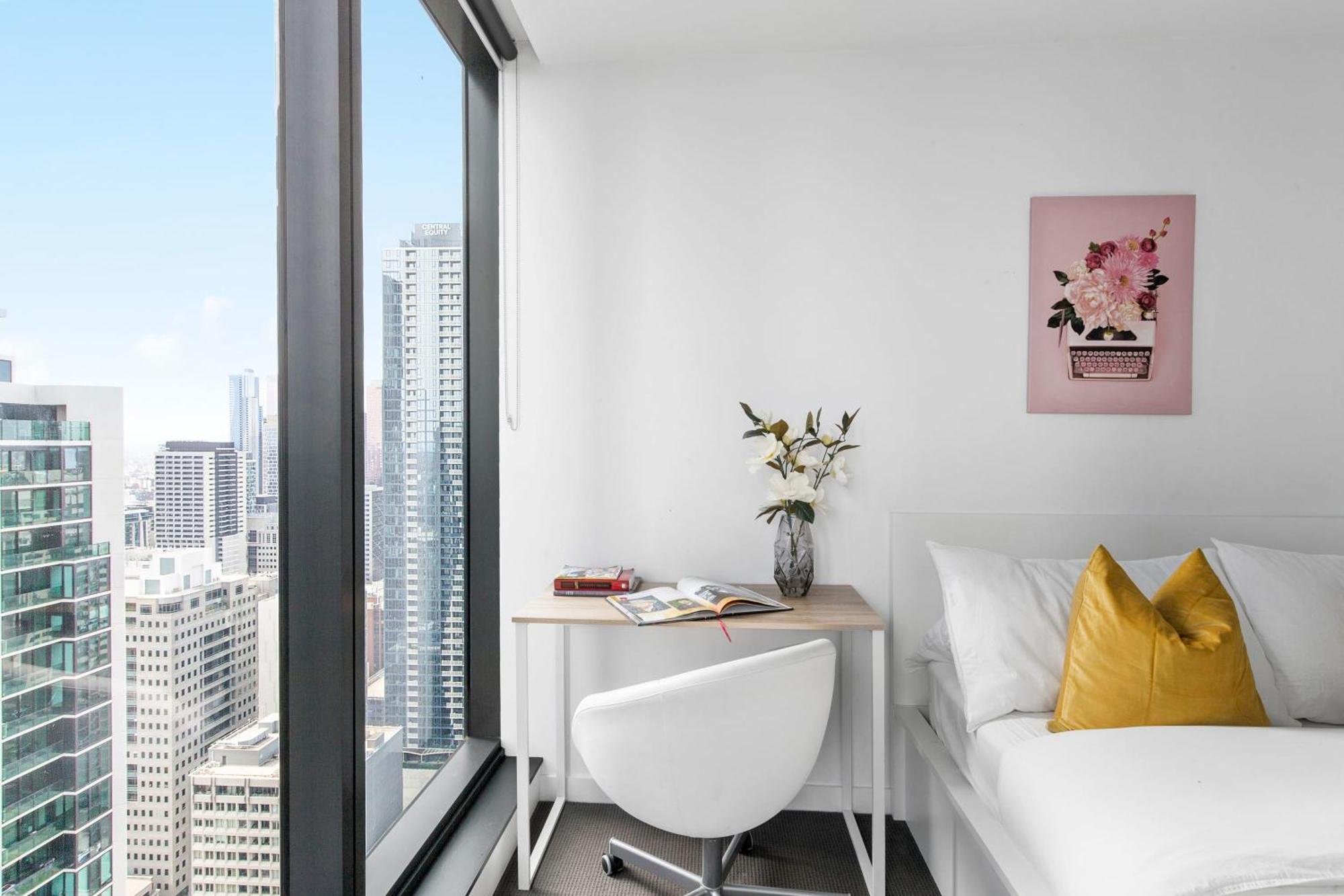 Apartment A Stylish 2br Next To Southern Cross With Views