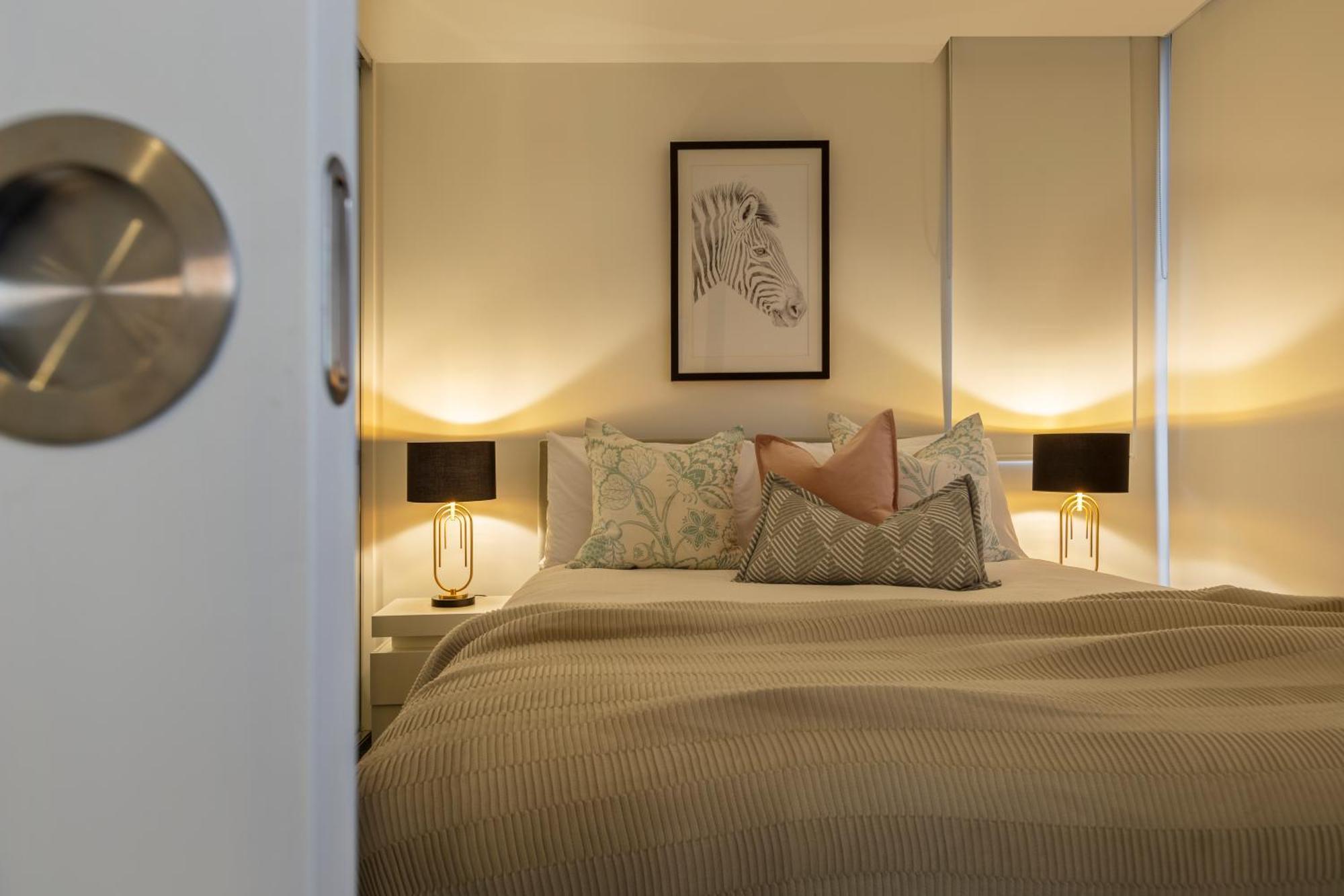 Sophisticated Designer W & Bay Views Melbourne