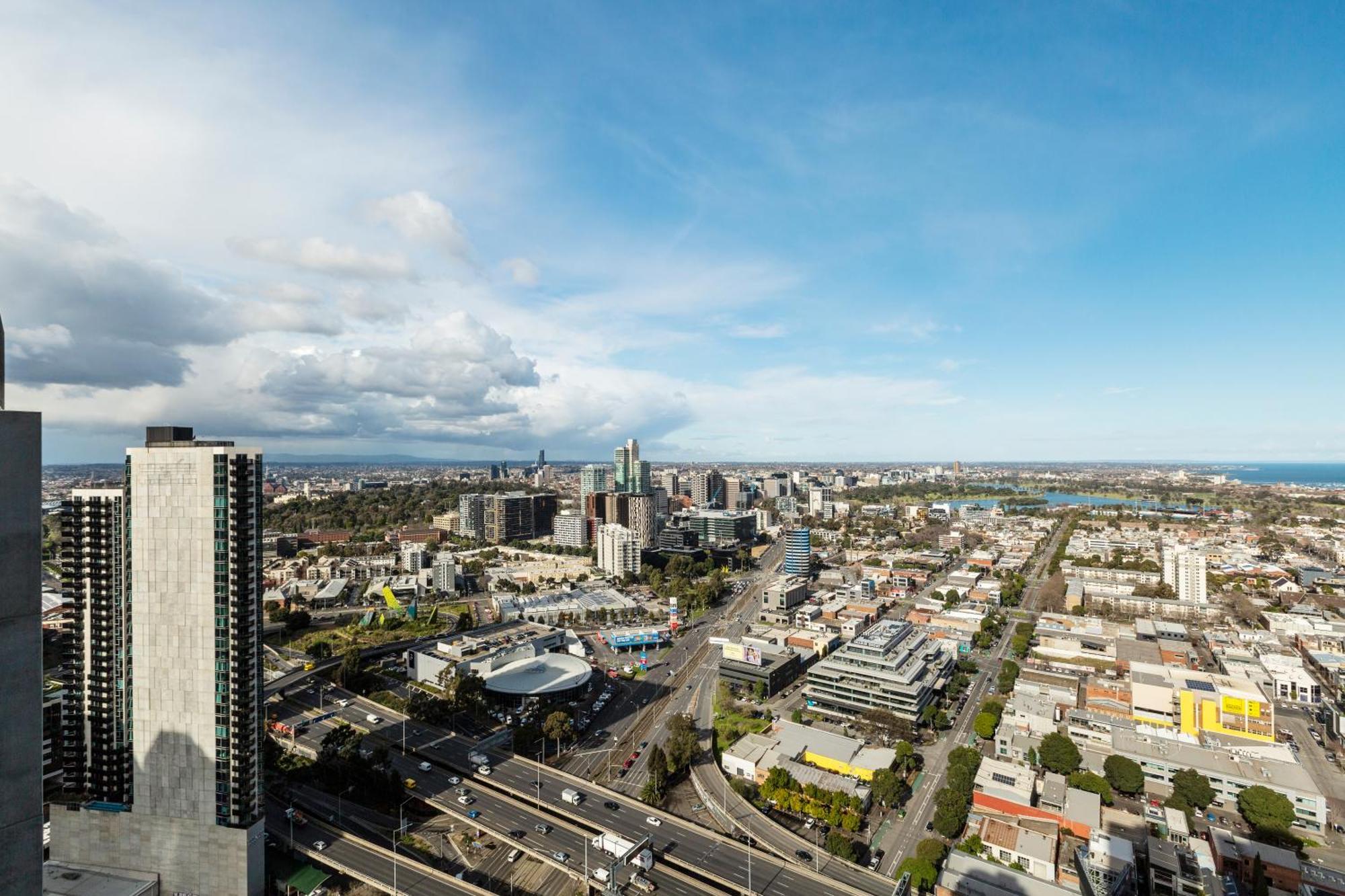 Apartment Sophisticated Designer W & Bay Views Melbourne