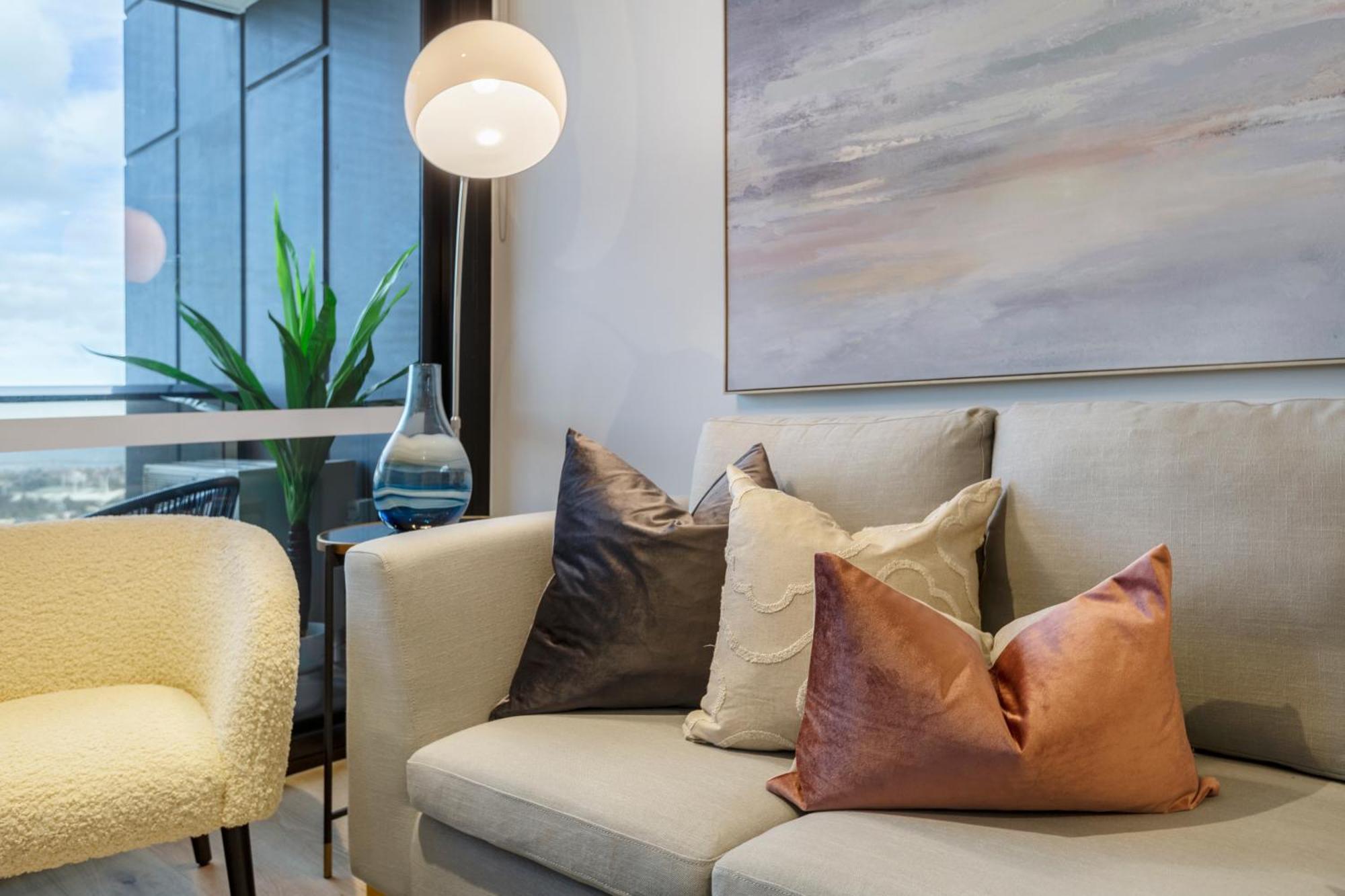 Sophisticated Designer W & Bay Views Melbourne