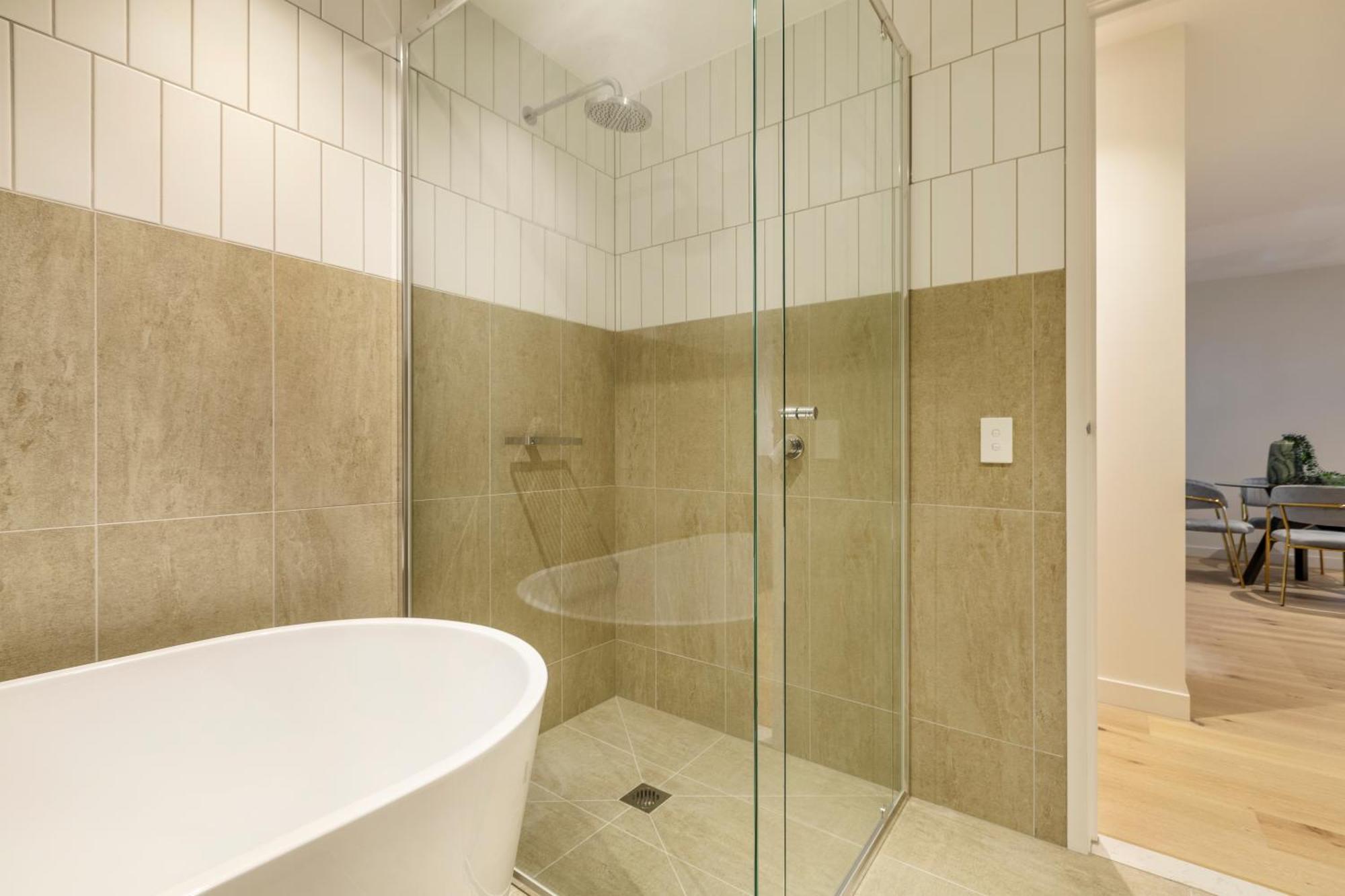 Sophisticated Designer W & Bay Views * Melbourne