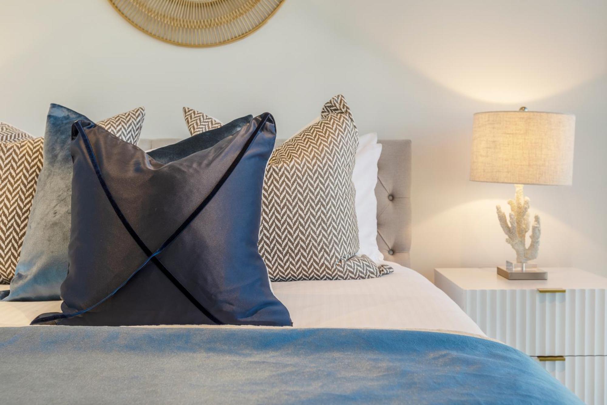 Lux Hamptons Glamour Near Crown W Free Parking Apartment *
