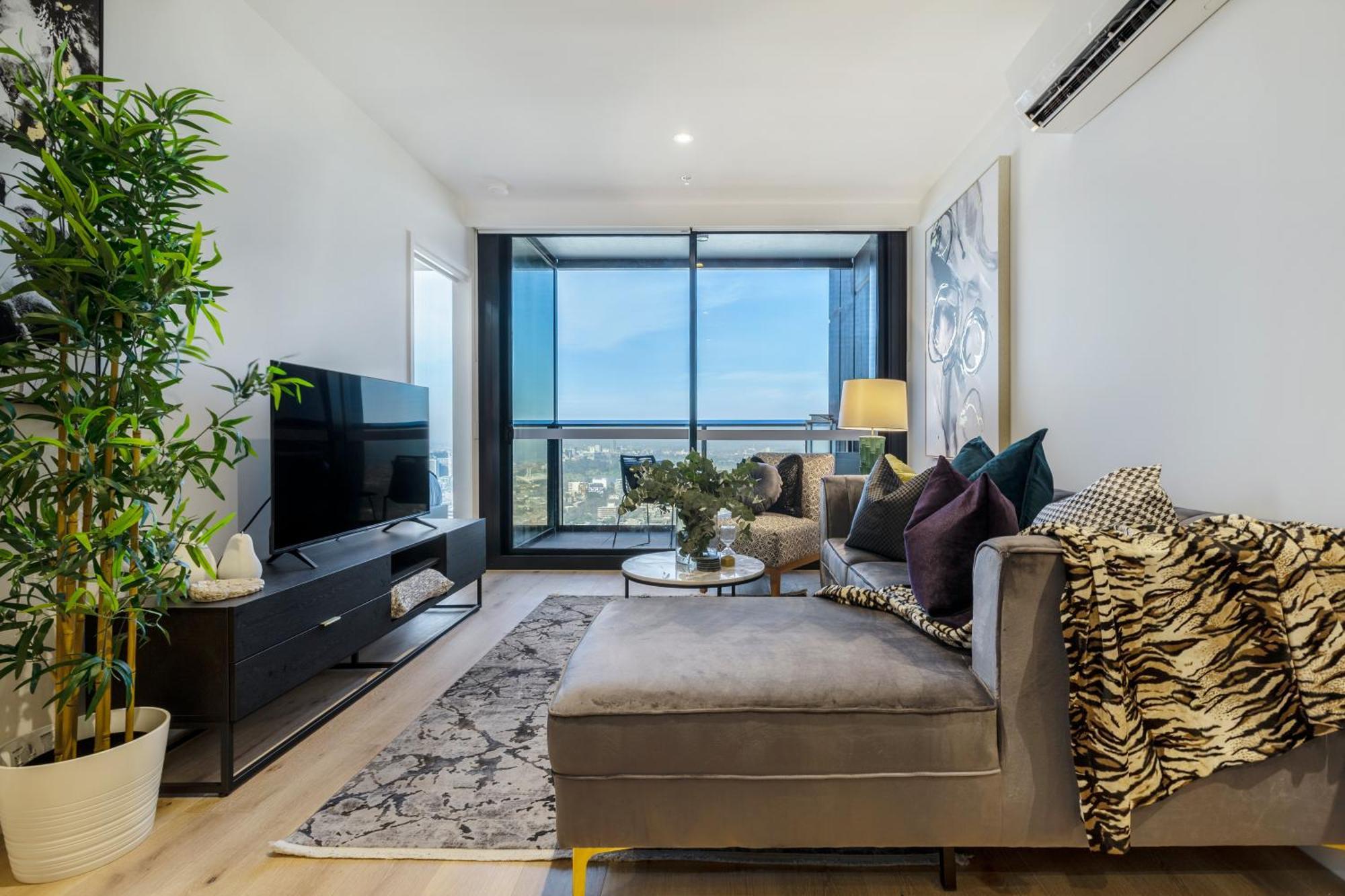 Apartment Luxury Sky-high W Stunning Views & Parking *