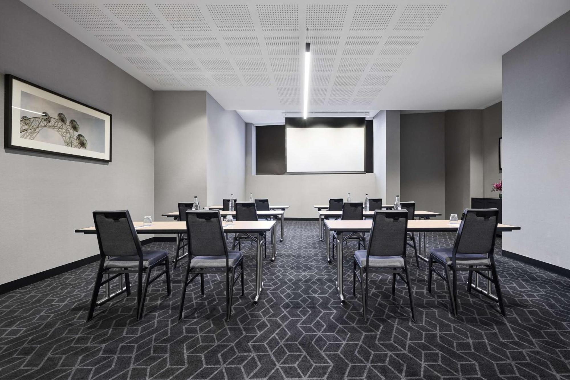 Hotel Vibe Docklands Melbourne