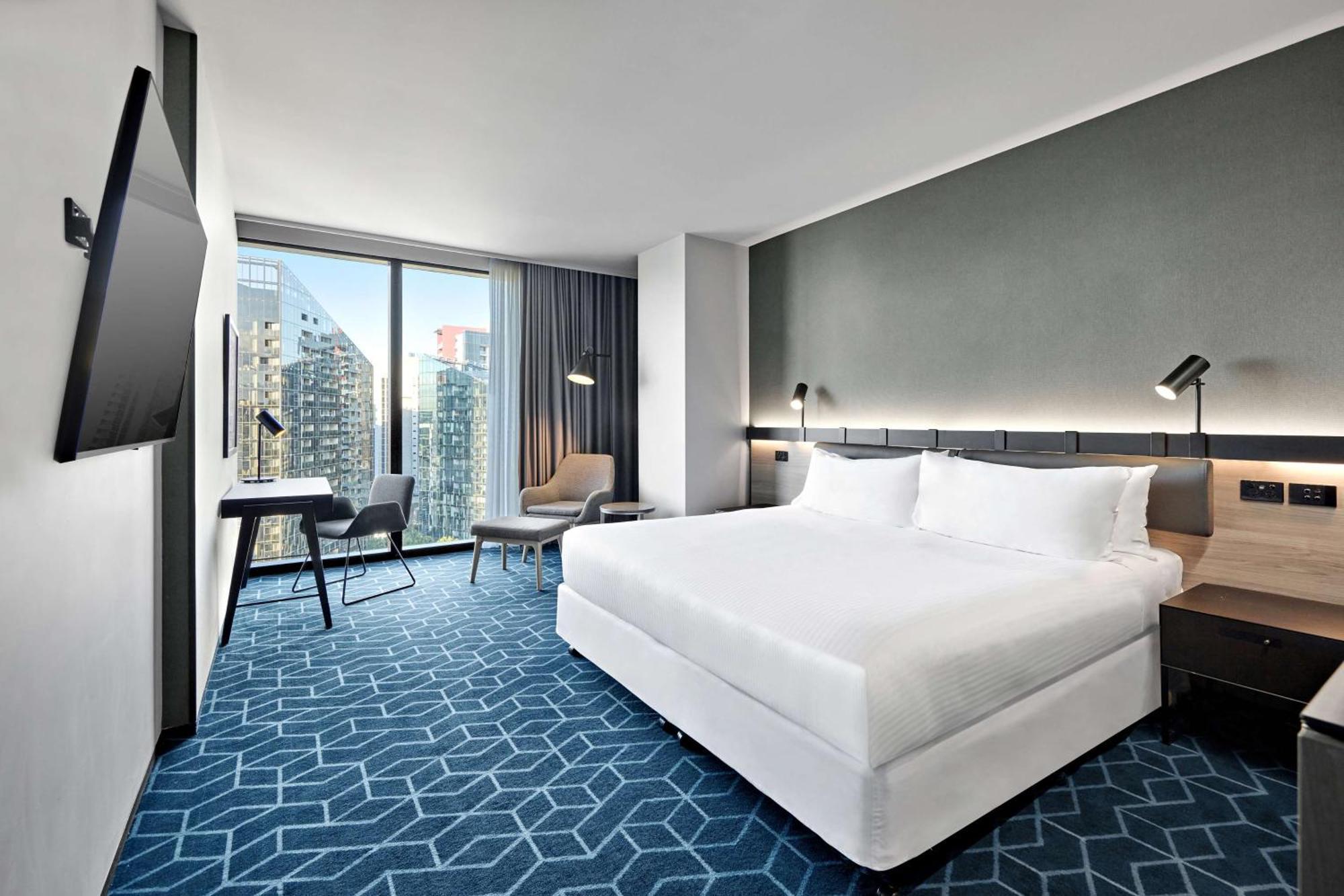 Vibe Docklands Hotel 4*