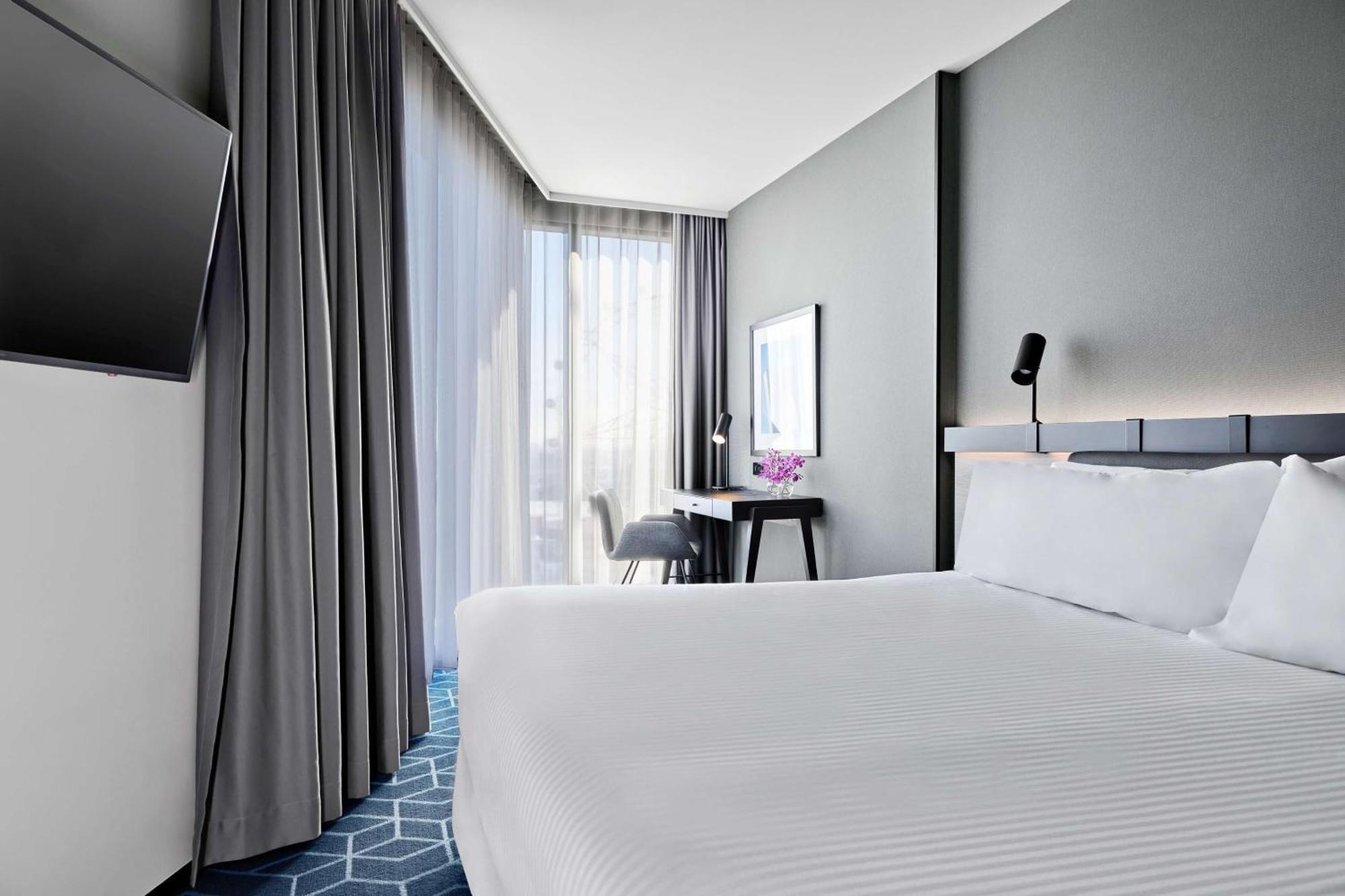 Hotel Vibe Docklands Melbourne