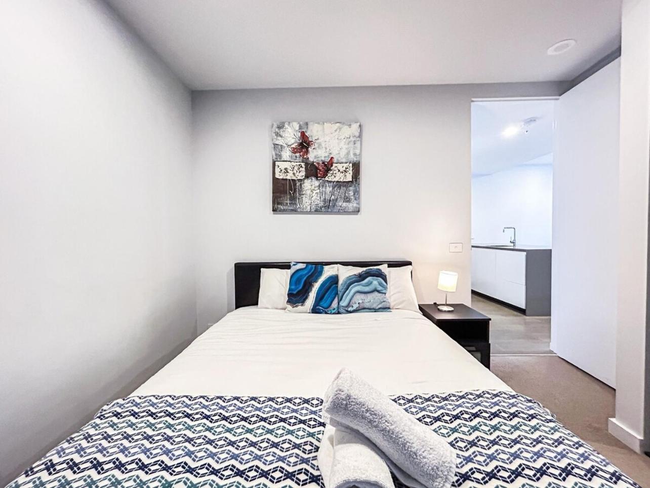 Modern Style 2br1ba In Cbdpoolgymwi-fi Apartment