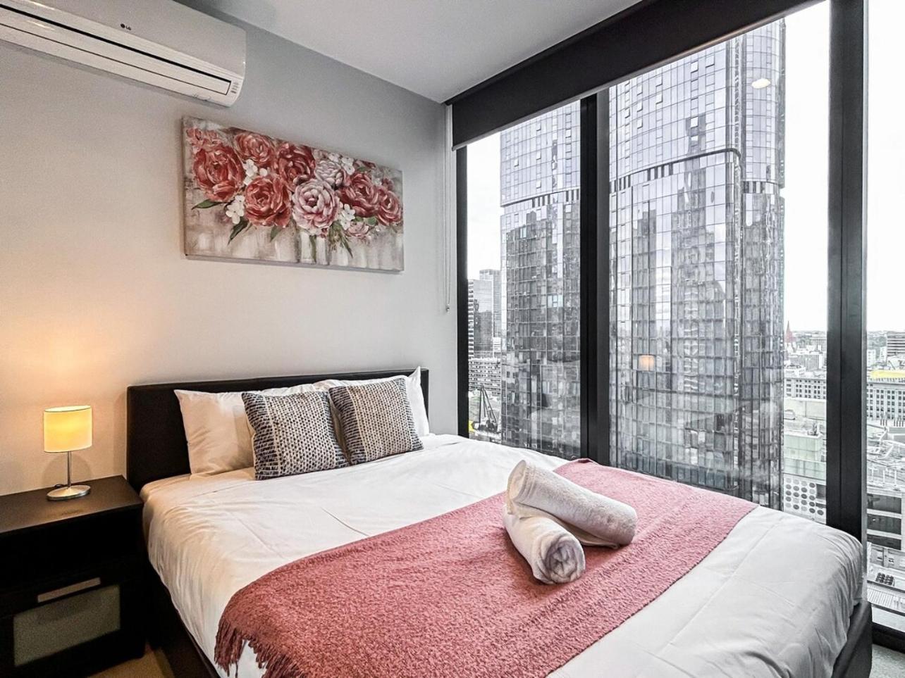 Modern Style 2br1ba In Cbdpoolgymwi-fi * Melbourne