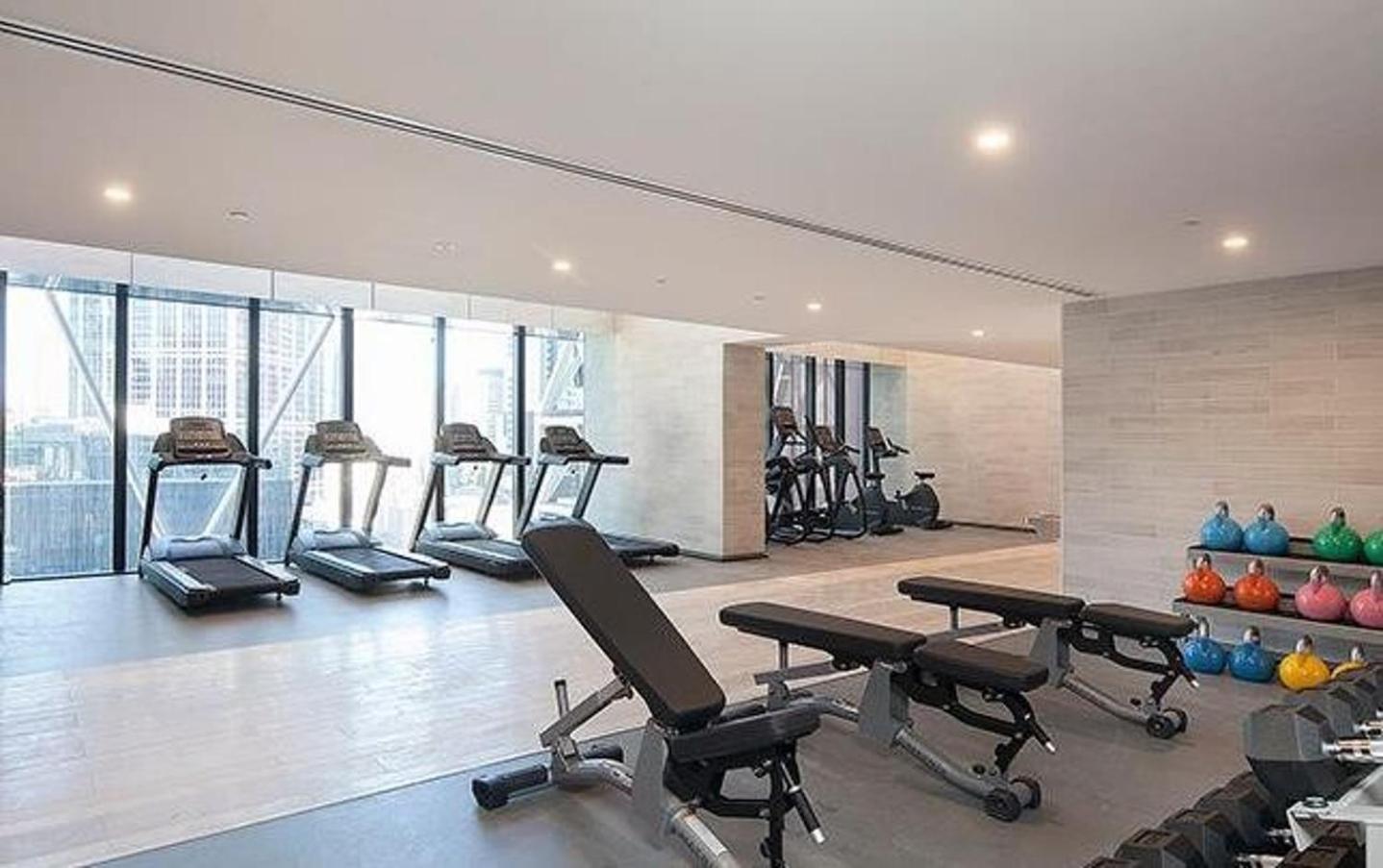Dreamy View On High Level 2br1ba Cbd Poolgy Apartment