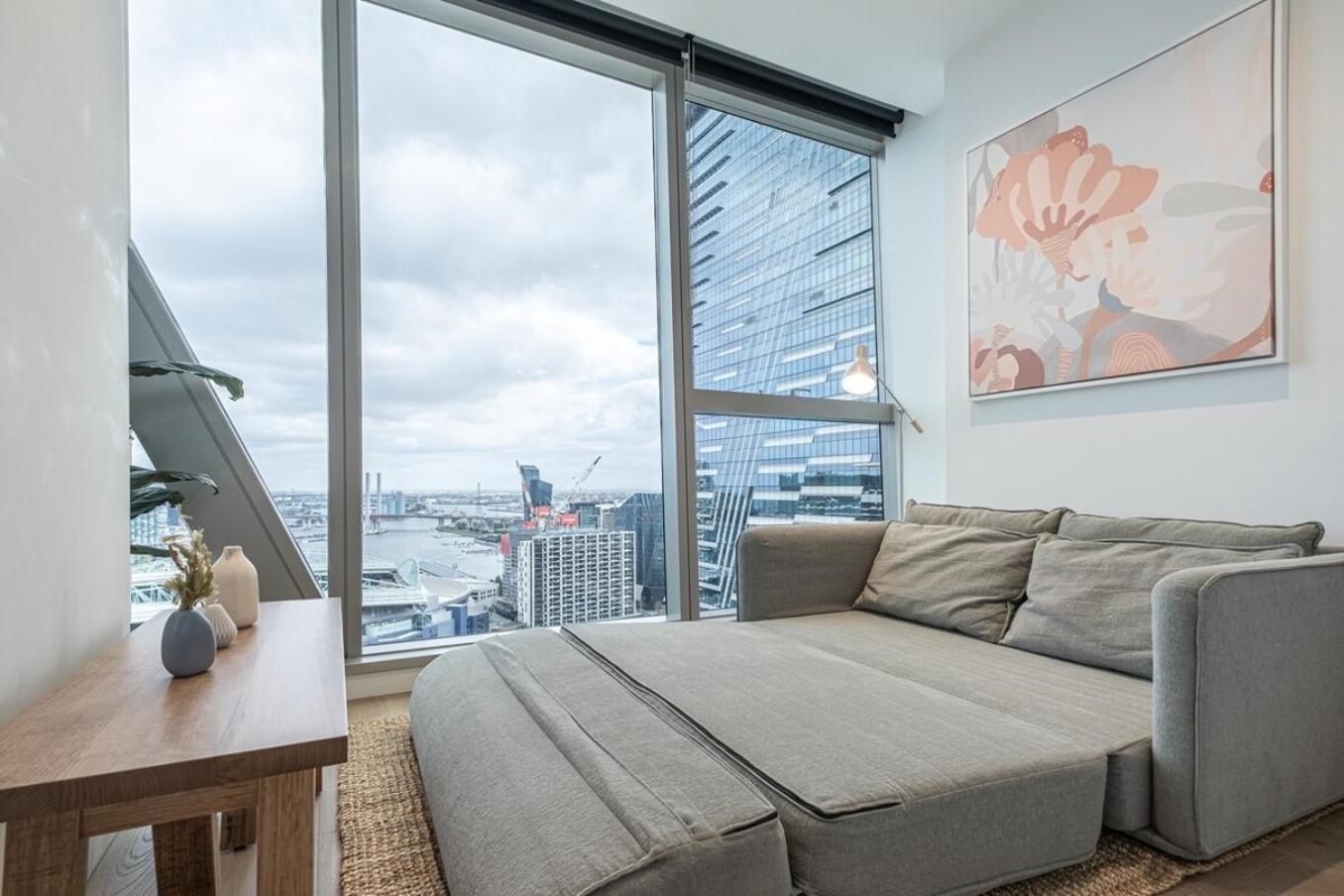 Irresistible 3br2ba Apt West Side Place *