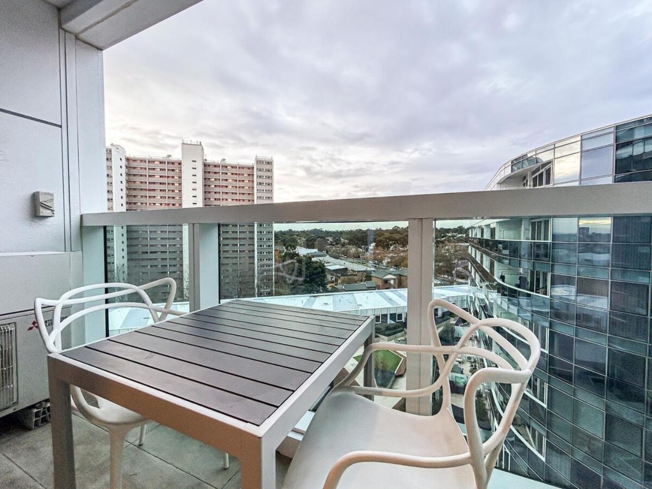 Close To Mel Uni 2br2ba Parking Balconywifigym * Melbourne