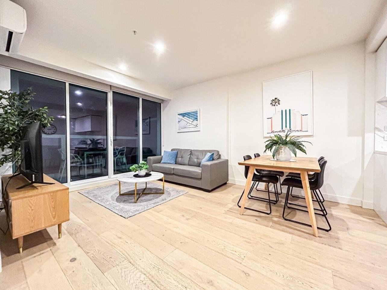 Close To Mel Uni 2br2ba Parking Balconywifigym * Melbourne