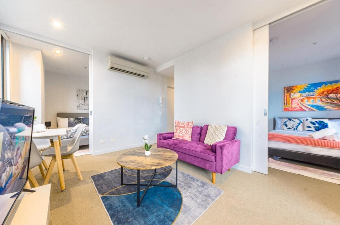 Apartment High Level On 42th Floor 2br 1ba Balcony *