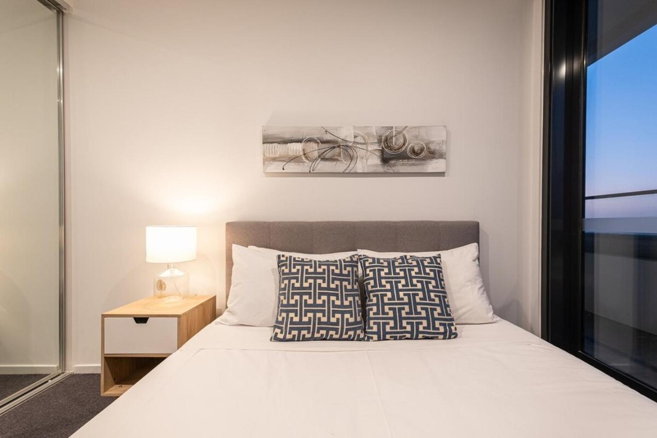 Apartment Pleasant &bright 2br2ba Footscray Pool Melbourne