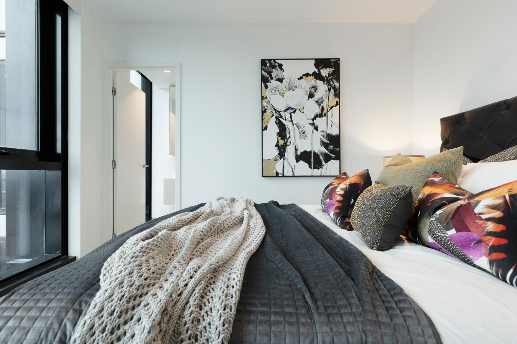 Sensational 270 Manhattan Views Opposite Crown *