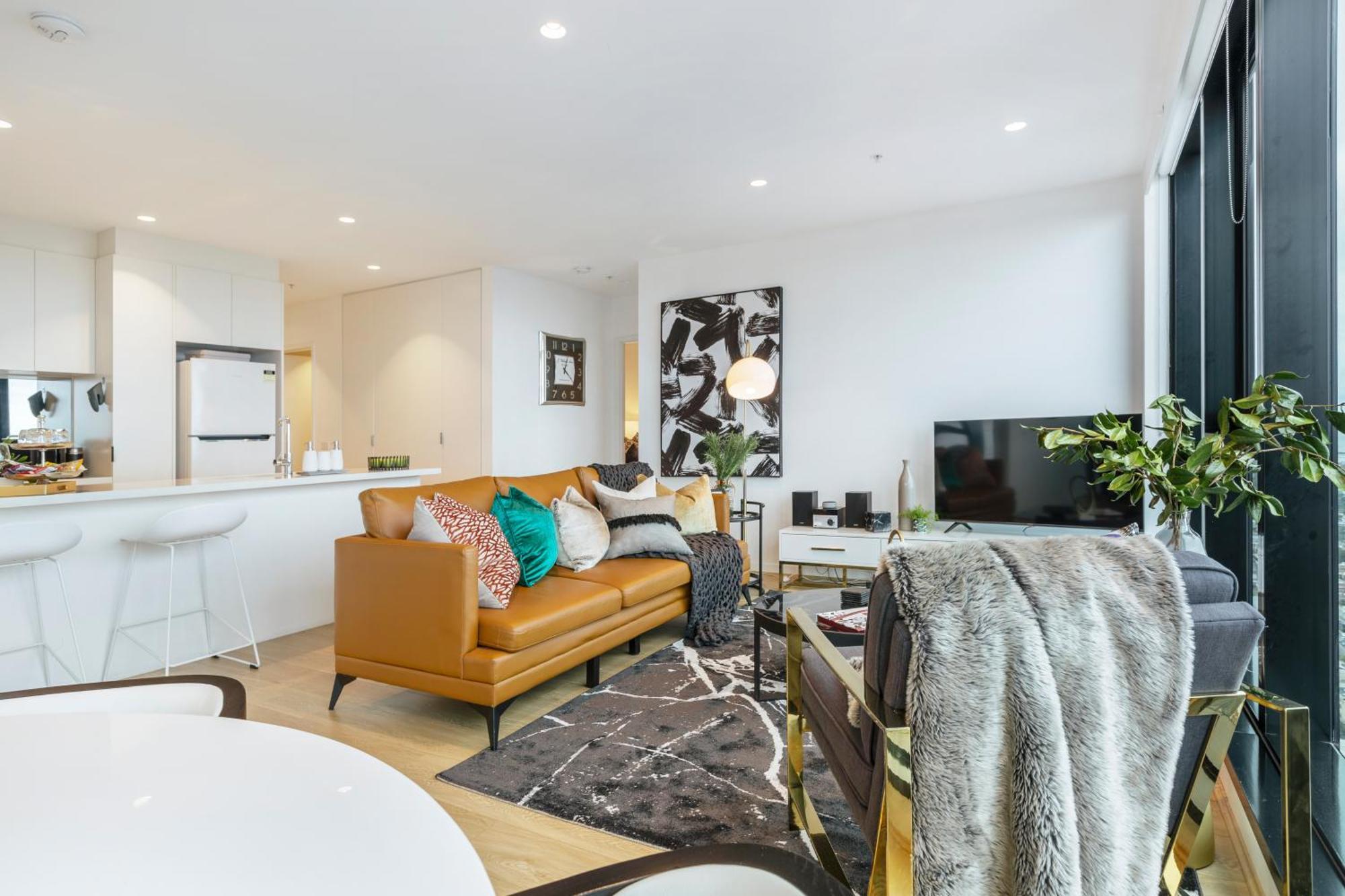Sensational 270 Manhattan Views Opposite Crown Apartment