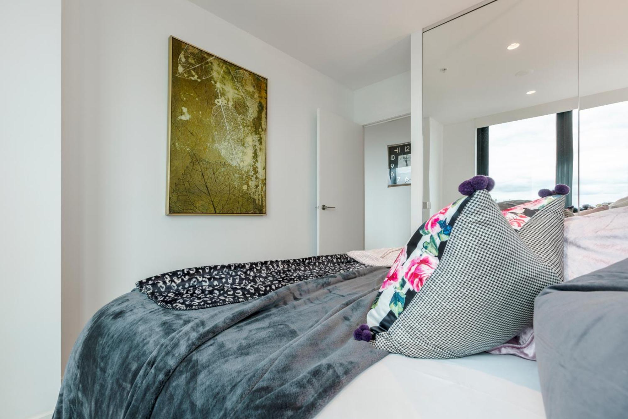 Sensational 270 Manhattan Views Opposite Crown Apartment *