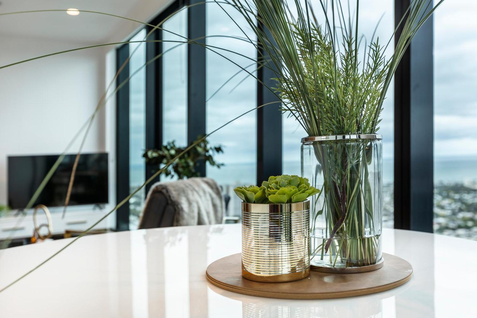 Sensational 270 Manhattan Views Opposite Crown *