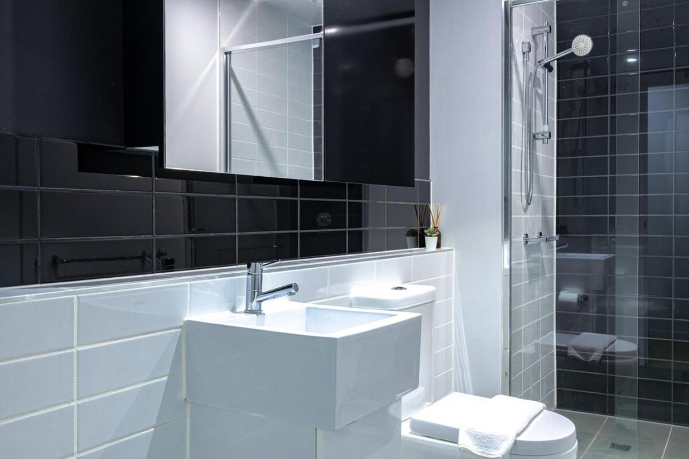 Apartment Elegant 1br1ba In High Level Wifibalcony Melbourne
