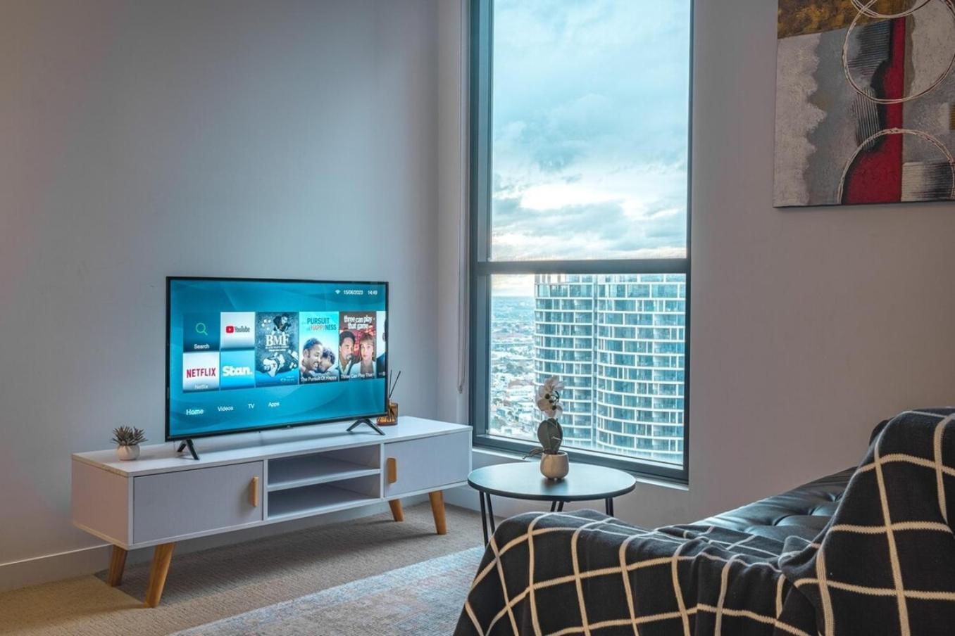 Elegant 1br1ba In High Level Wifibalcony Melbourne