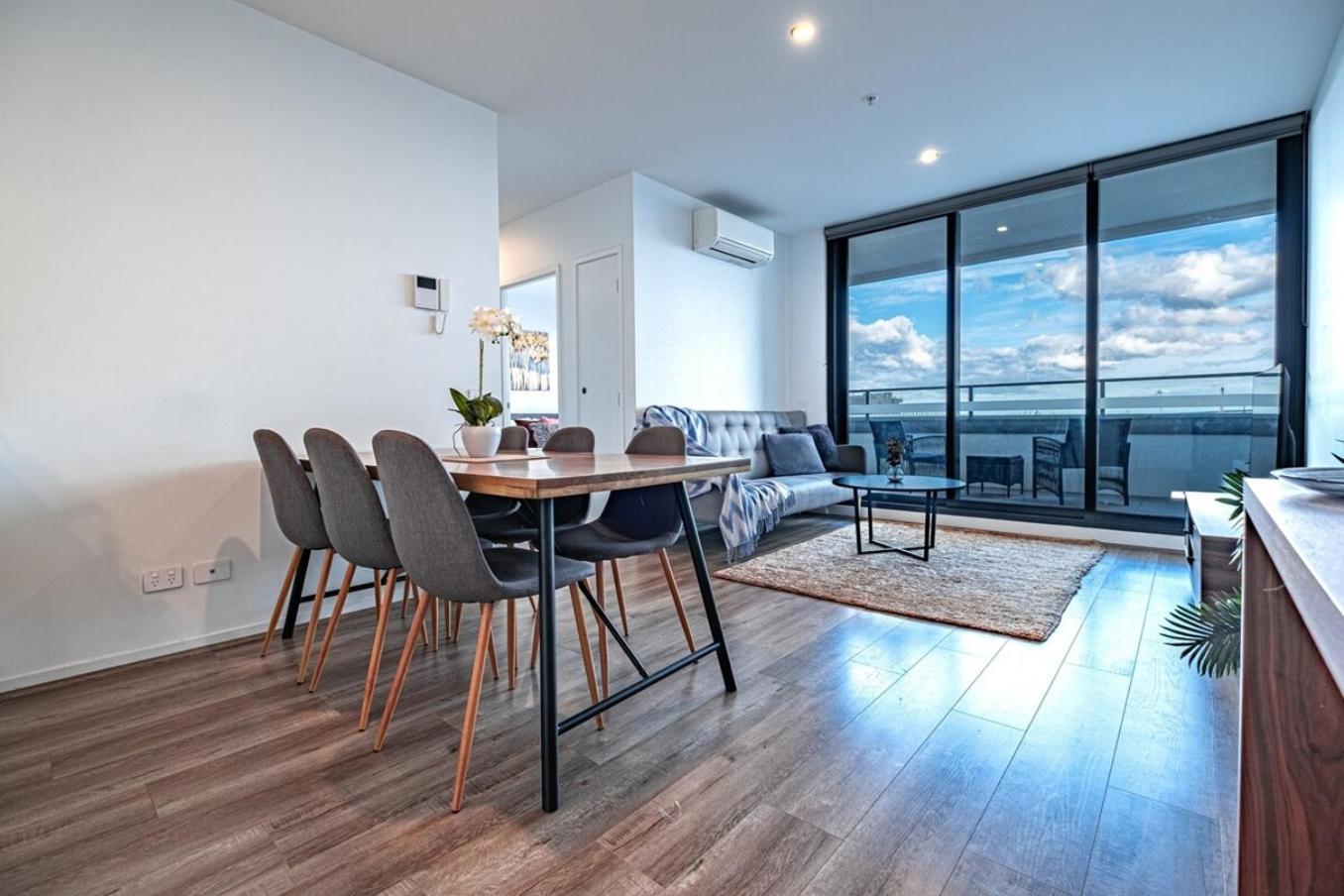 3br2ba In Footscarypoolcar Parkwifi Apartment *