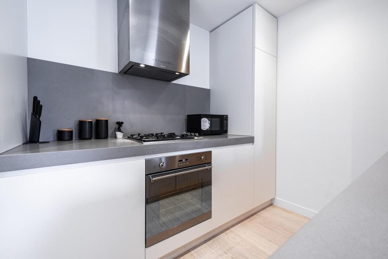 Stunning 2br2ba North Melwi-fifree Parking Apartment