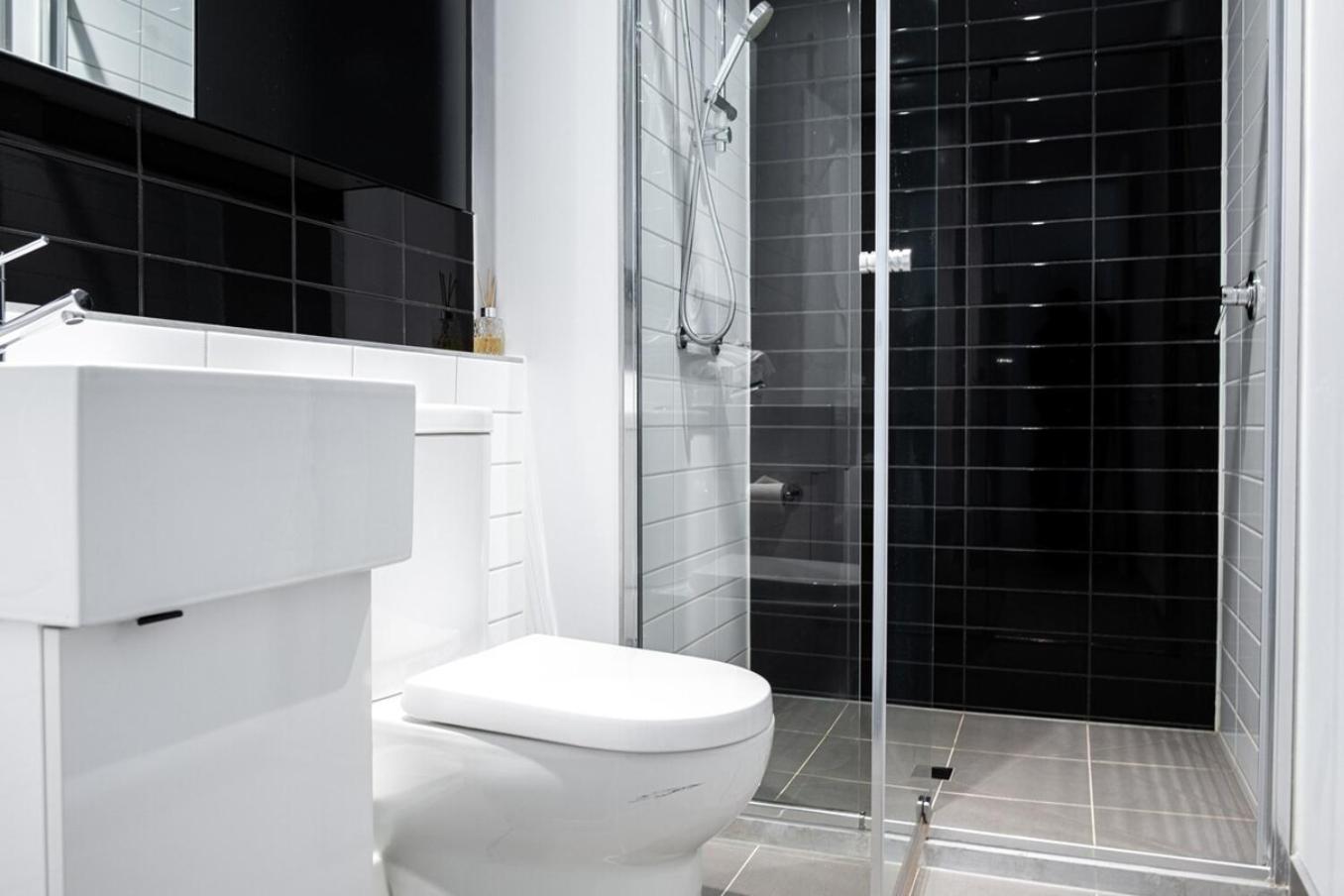 Apartment Luxury Living On Floors 3 Bedroom Melbournecbd