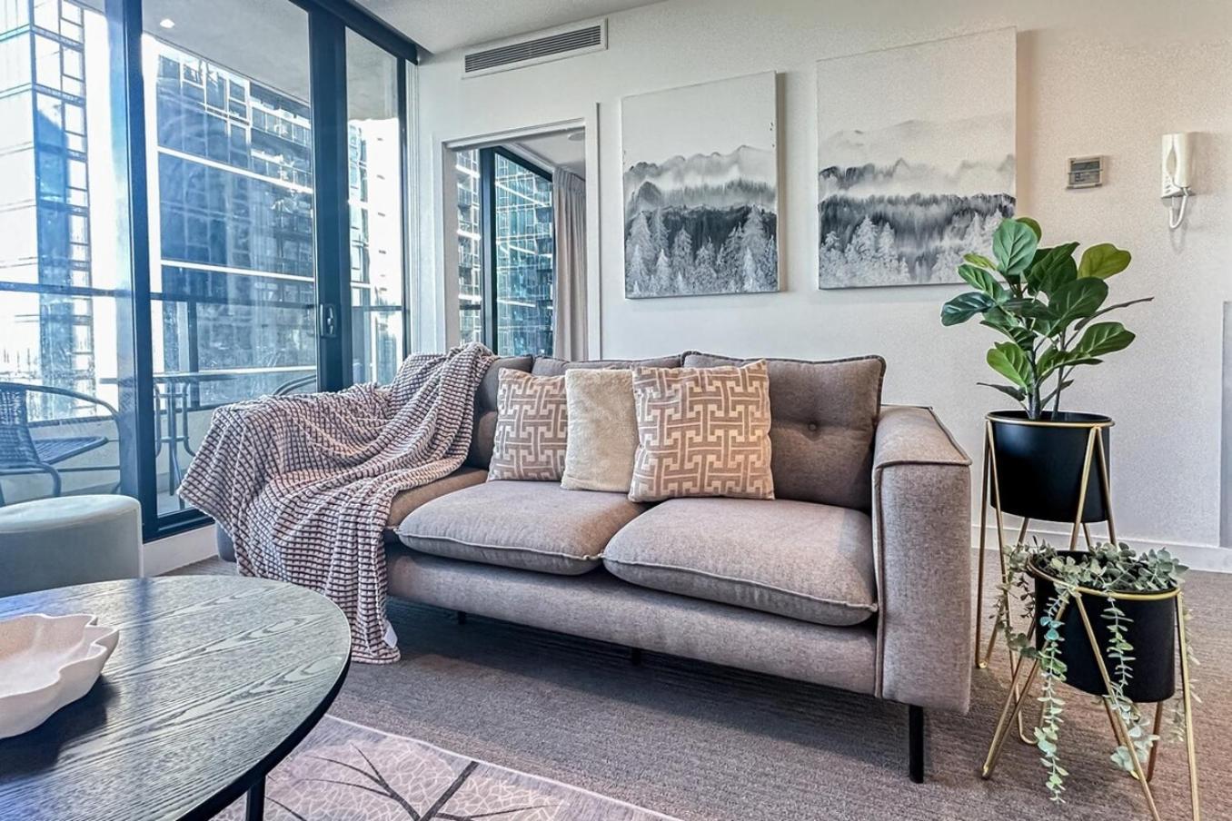 Apartment Leisure 2br1ba Southbank Free Parkingpool Melbourne