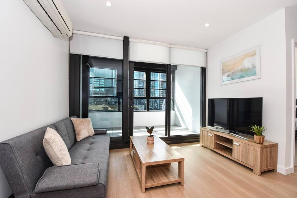 Apartment 74d Charming 2br Abnb With Modern Touches With Free Parking Melbourne