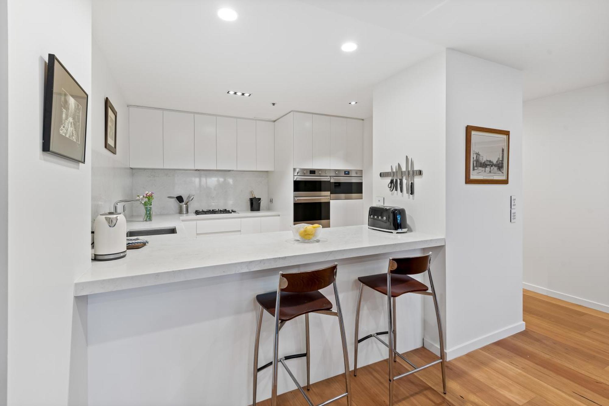 Complete Host Armytage Melbourne