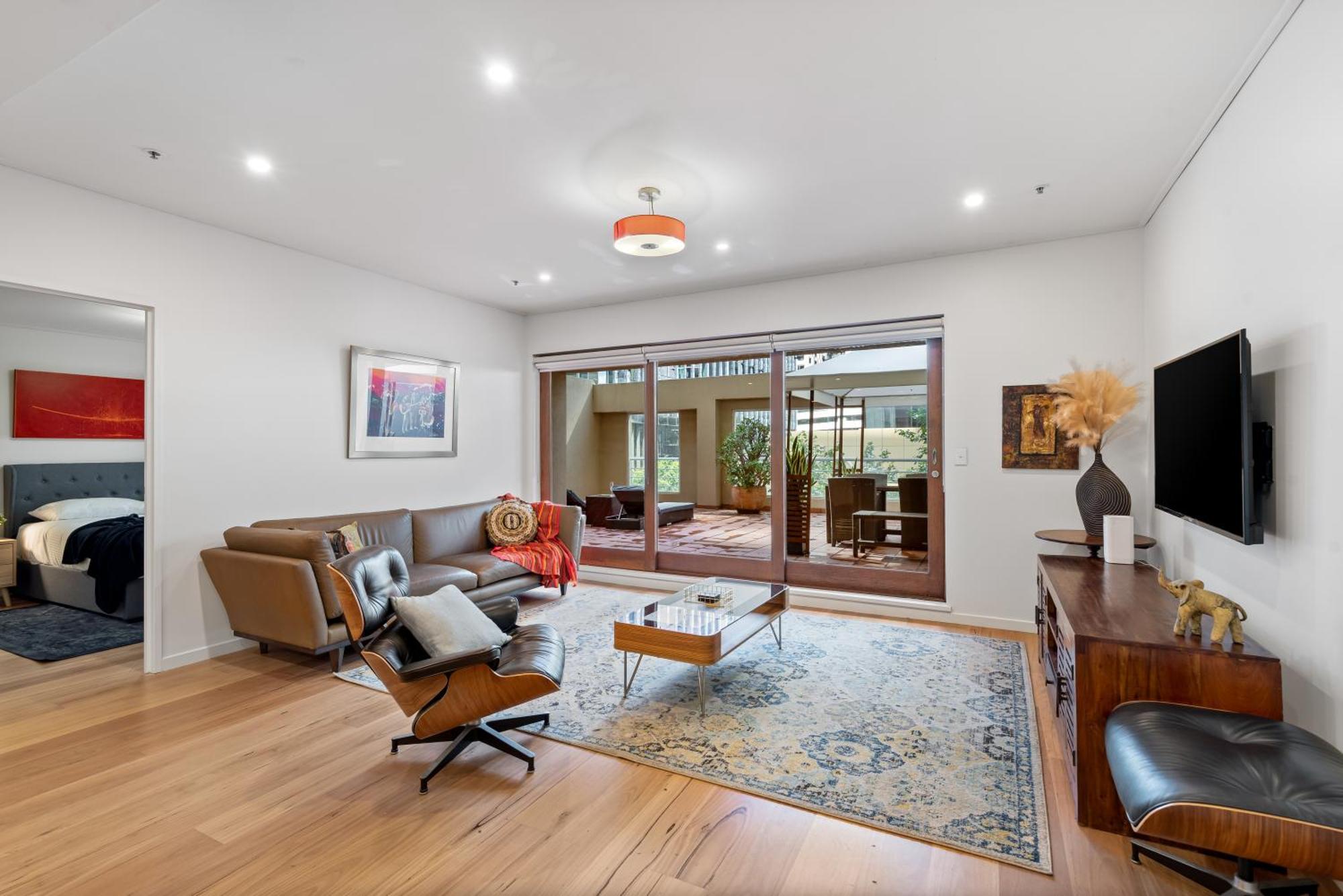Apartment Complete Host Armytage
