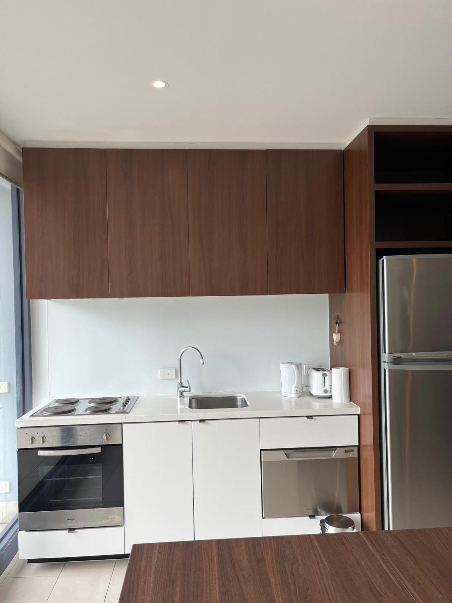 City Scape Along Yarra River Apartment *