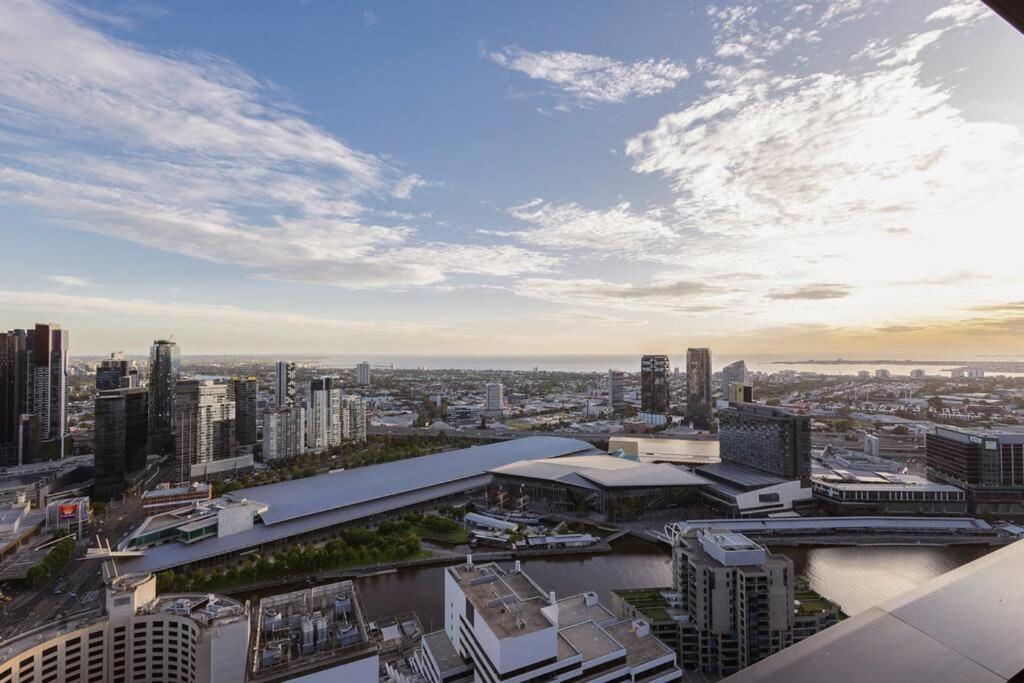10d Stunning Ocean And Yara River View 2bedroom Abnb With Free Parking * Melbourne