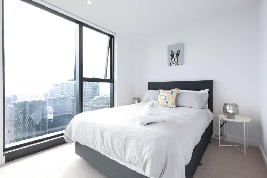 Apartment 10d Stunning Ocean And Yara River View 2bedroom Abnb With Free Parking Melbourne