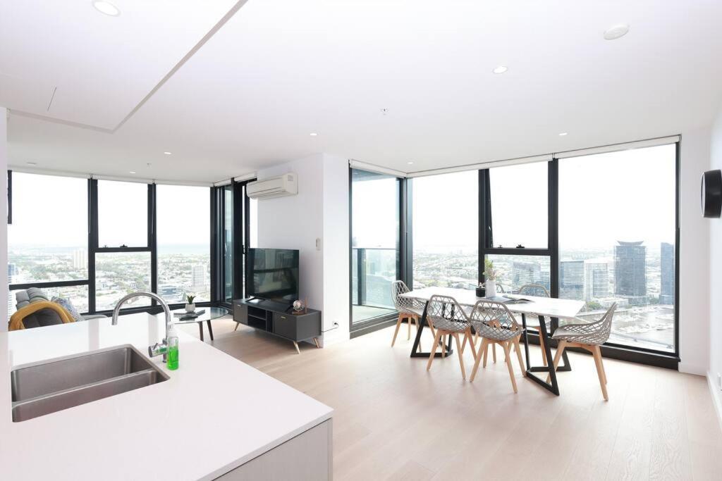 10d Stunning Ocean And Yara River View 2bedroom Abnb With Free Parking * Melbourne