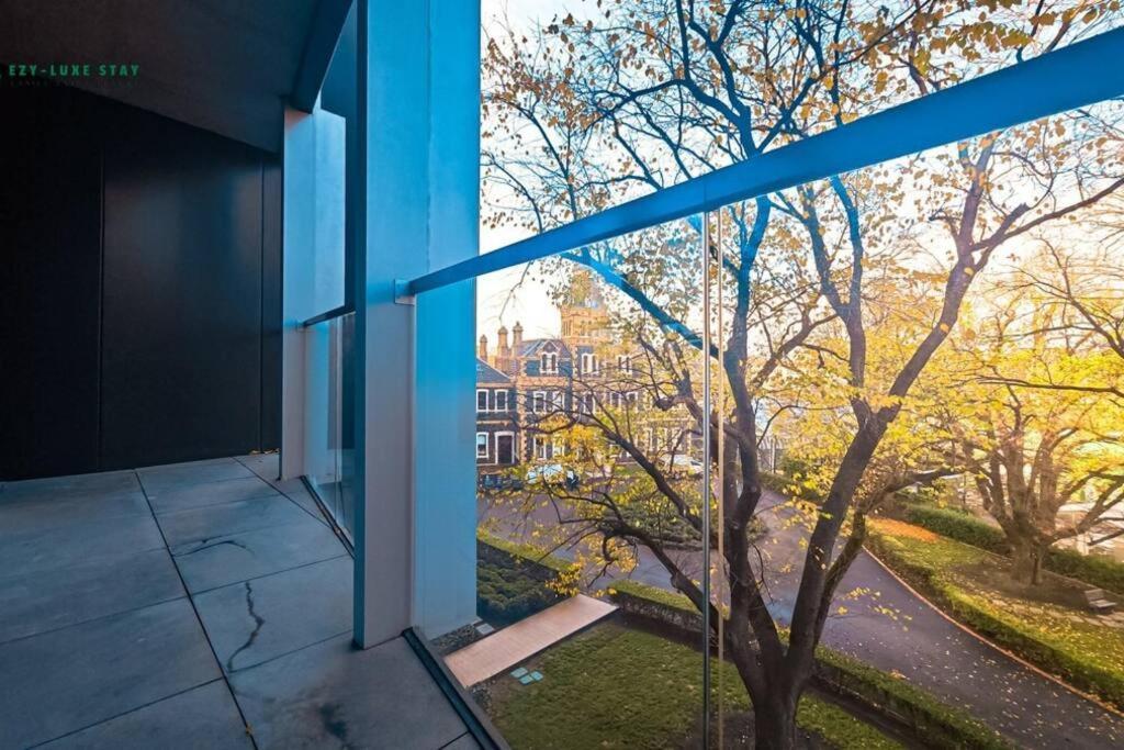 Apartment Elegant In Park With Rooftop Infinity Pool On St Kilda Road, Melbourne