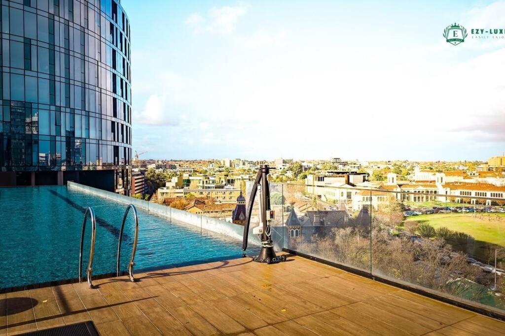 Elegant In Park With Rooftop Infinity Pool On St Kilda Road, * Melbourne