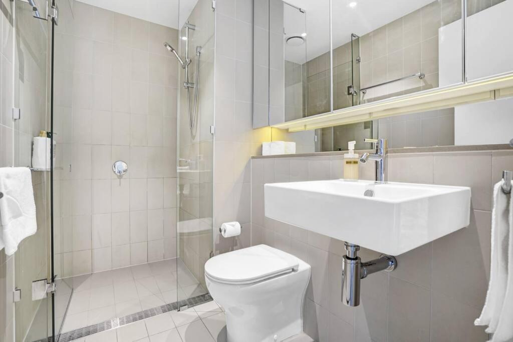 Waterfront 1br Docklands Collinsst Freeparking#8314 *