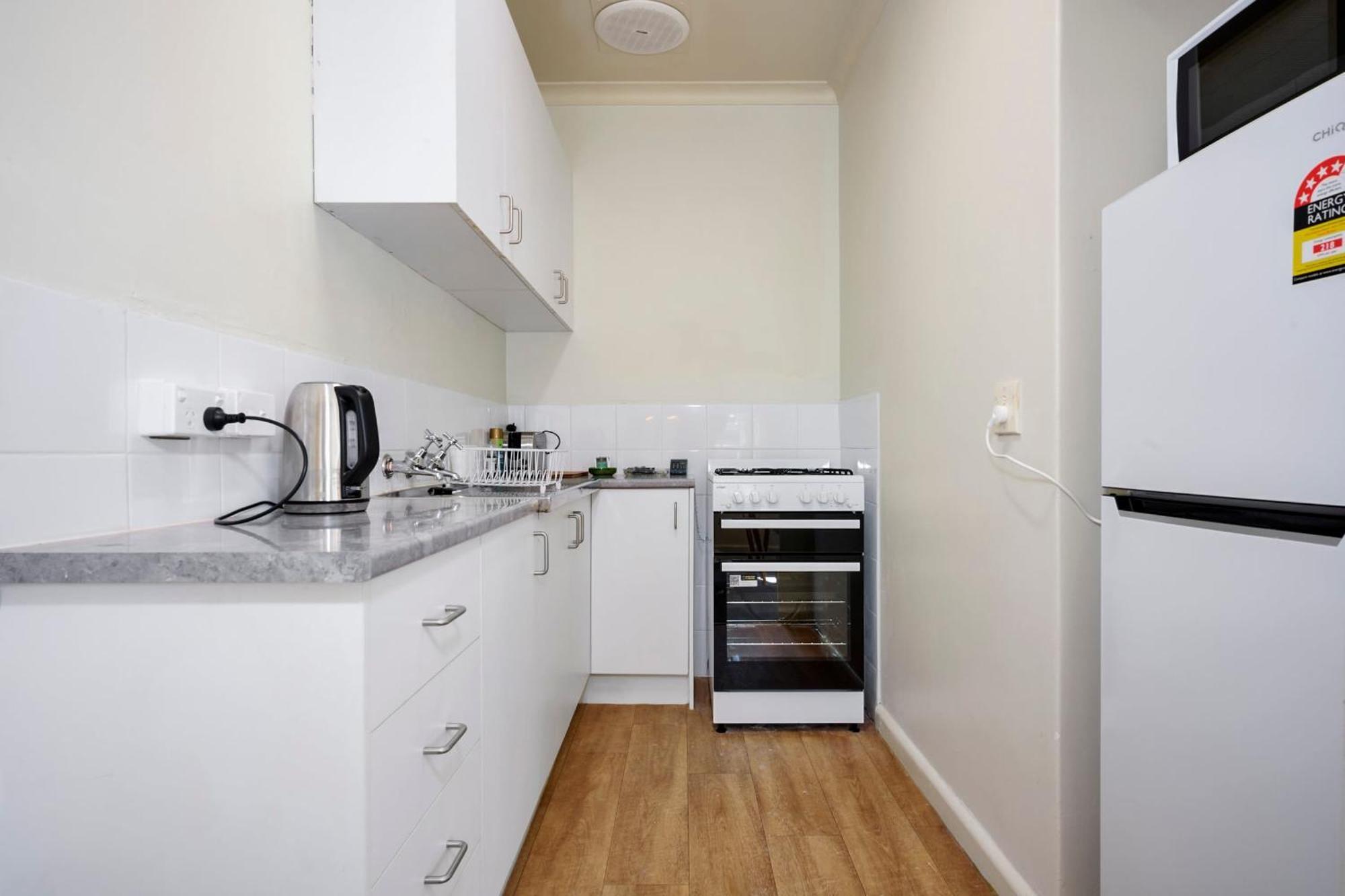 Chic 1br Unit In Vibrant Richmond Melbourne