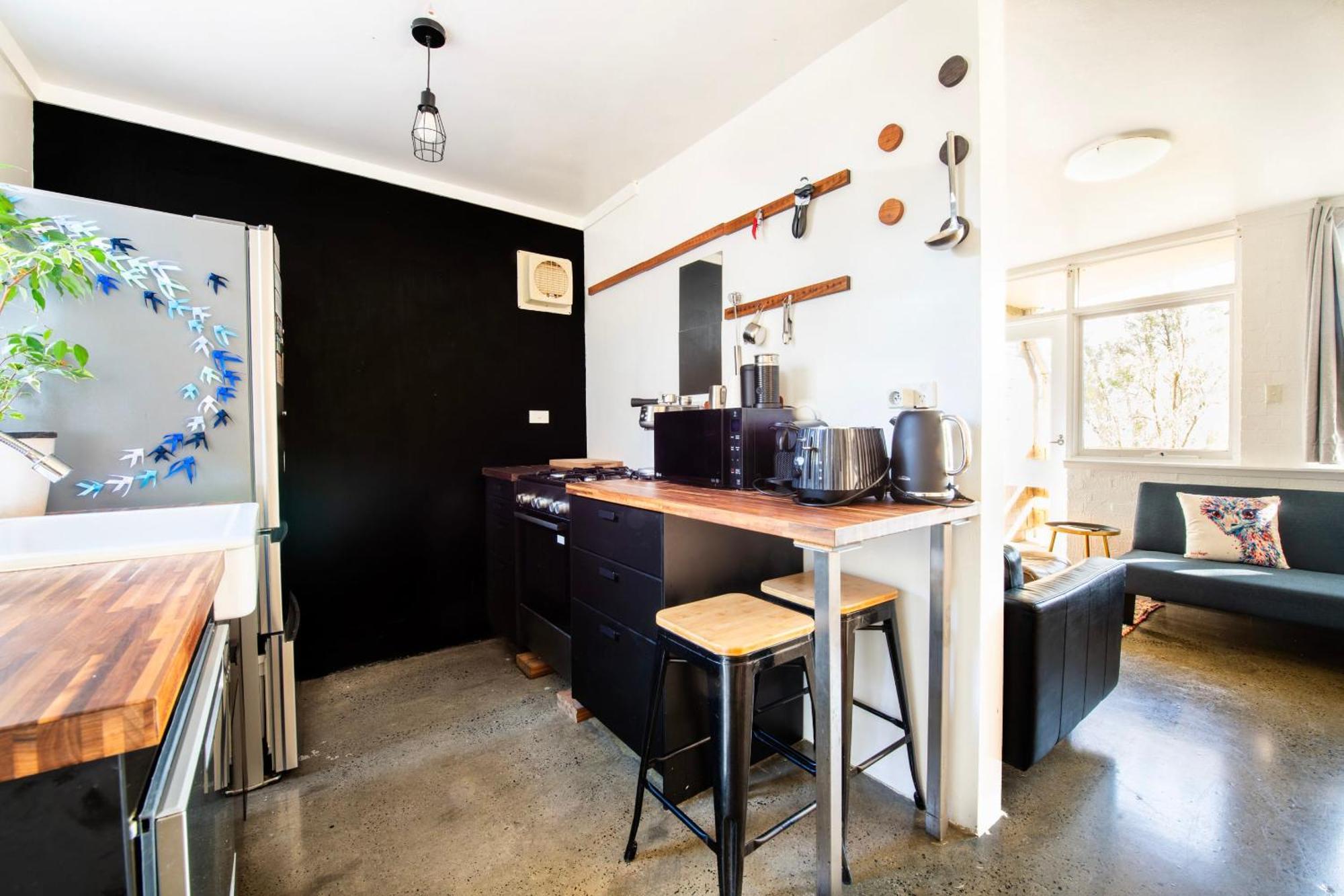 2br In Parkville Steps From Royal Park Apartment