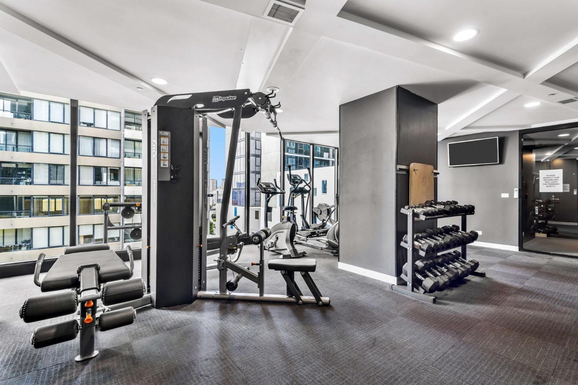 Apartment Contemporary 1-bed With Pool And Gym *