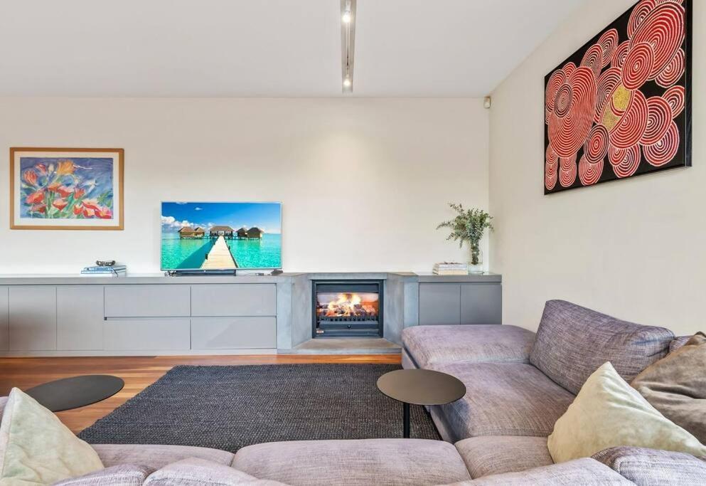 Truly Tremendous 4br Tivoli Rd South Yarra Holiday home *